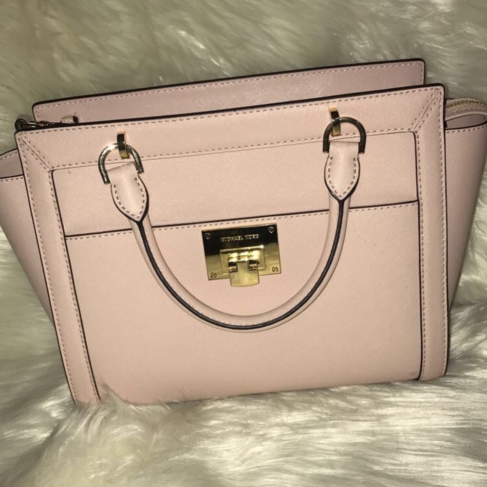 Michael Kors Handb…